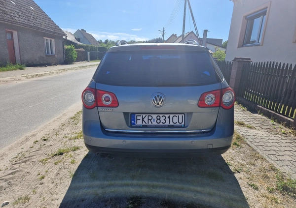 Volkswagen Passat cena 11000 przebieg: 382000, rok produkcji 2009 z Koluszki małe 137